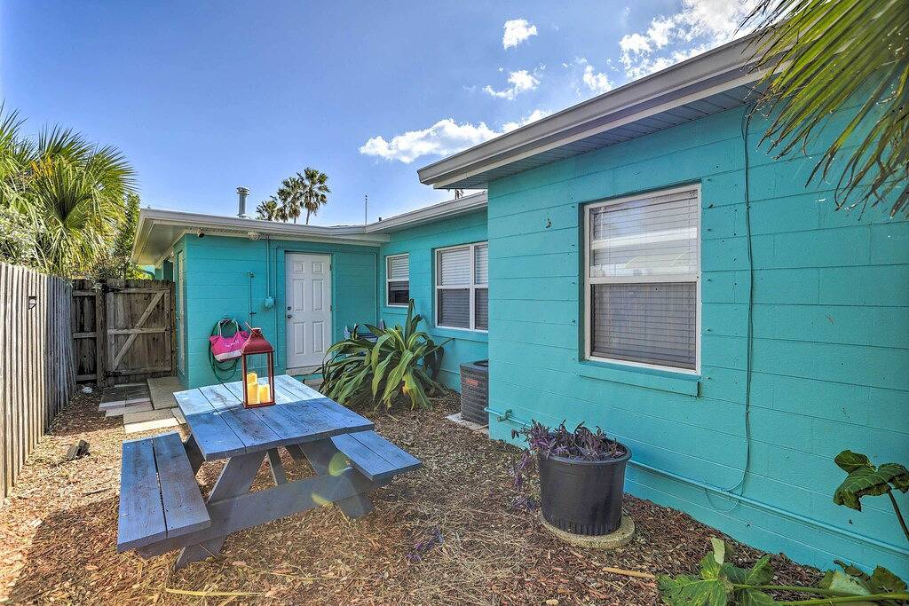 Cute & Cozy Florida Duplex: Walk to Beaches! in Cocoa Beach, Space Coast