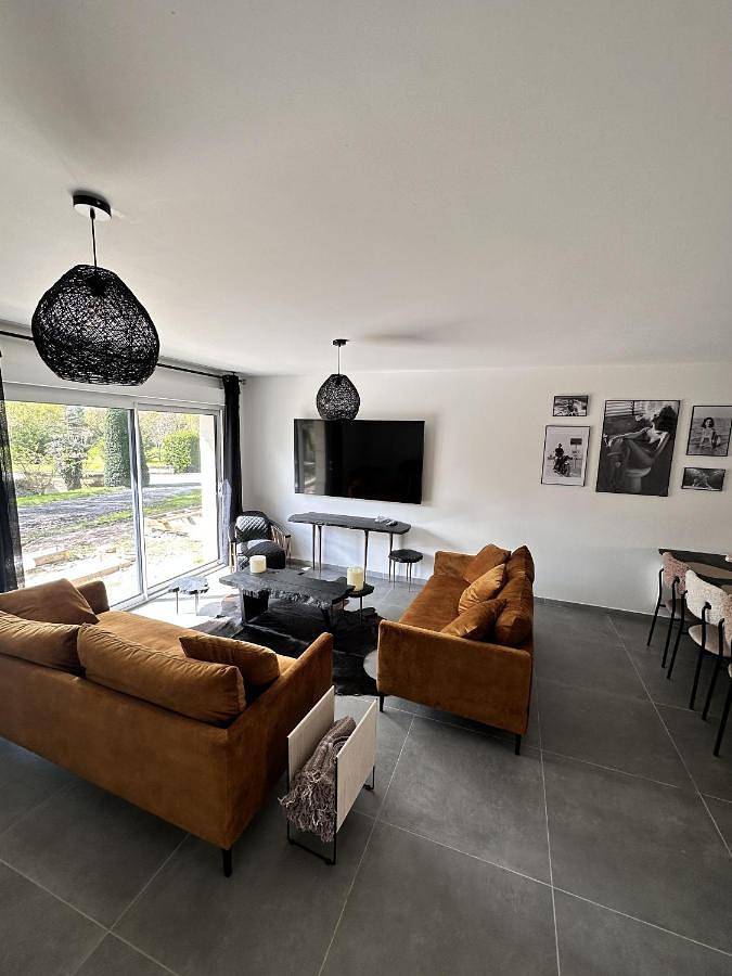 Location de vacances pour 9 personnes, avec terrasse et vue à Les Attaques - 2