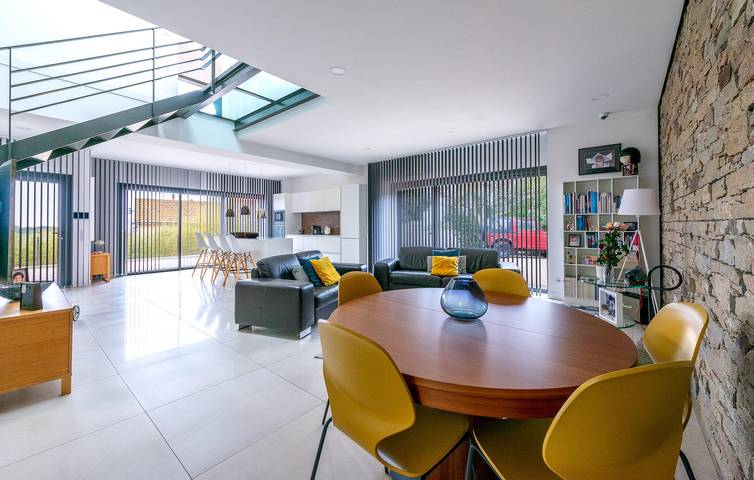 Moderno apartamento con piscina, parking y WiFi cerca de Allauch in Allauch, Costa mediterránea (Francia)