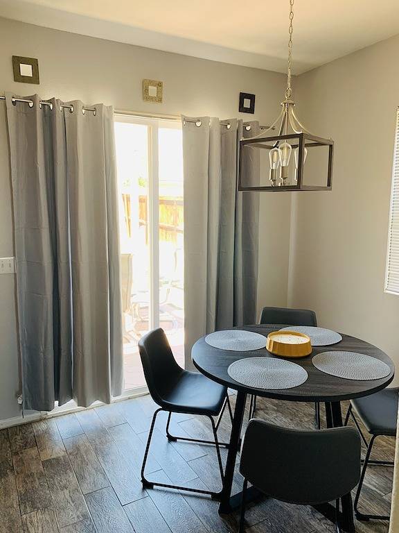 Nice, & cool 4- bedroom home to enjoy a stay and relax in. in Coachella, Coachella Valley