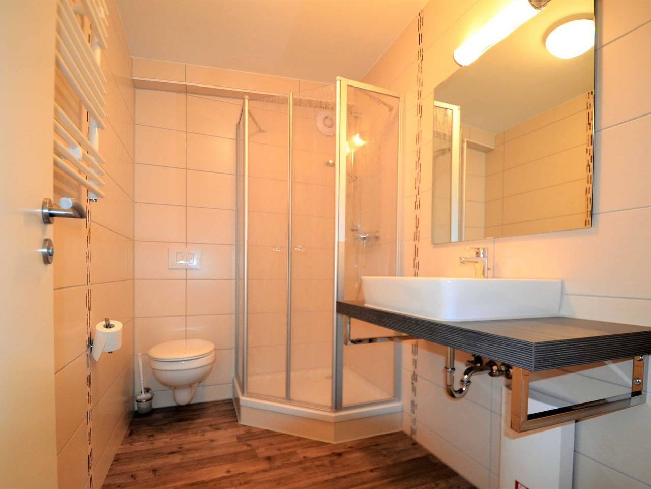 Ganze Ferienwohnung, Ruhige Ferienwohnungen in Graal-Müritz (Schr) - Ferienwohnung Og in Gelbensande, Rostock und Umgebung