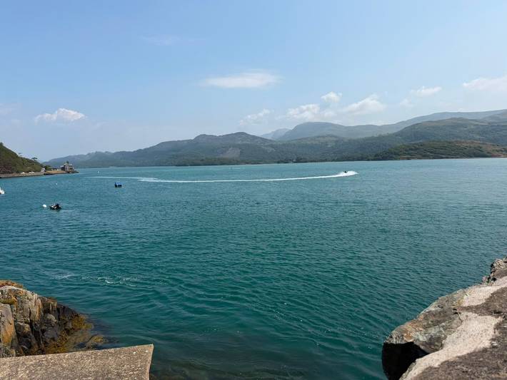 Holiday apartment for 8 people, with balcony, child-friendly in Barmouth