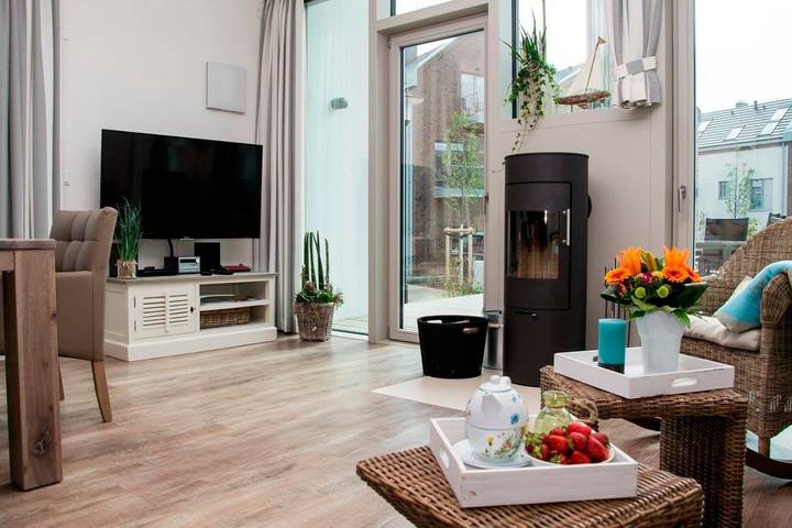 Strandhaus für 7 Personen, mit Terrasse und Seeblick sowie Sauna in Heiligenhafen - 4