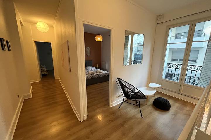 Apartamento entero, Le Grand Jaures Paris 8 people in París, Isla de Francia