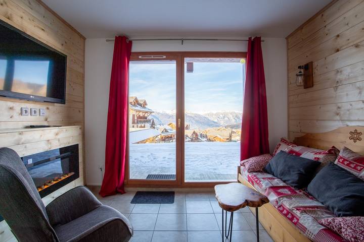 Location de vacances pour 6 personnes, avec sauna ainsi que piscine et balcon à Les Orres