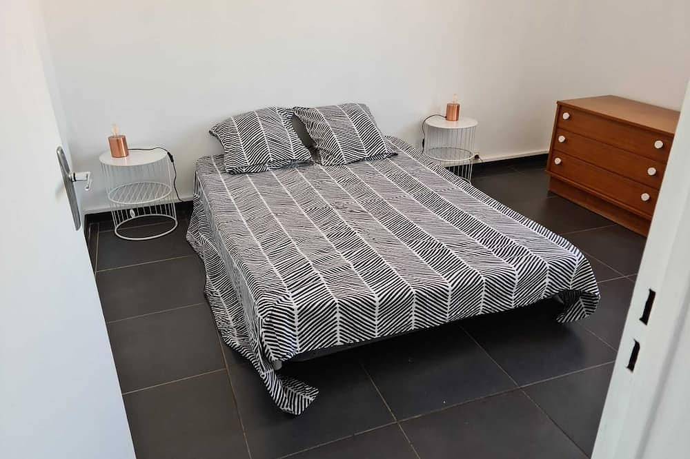 Entire apartment, Valencia apartment near major schools in Valence, Valence region