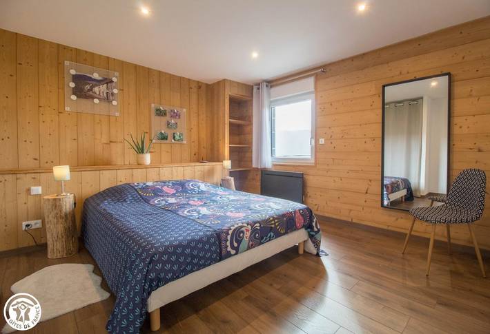 Gîte pour 4 personnes, avec terrasse à Chambon-sur-Lac - 2