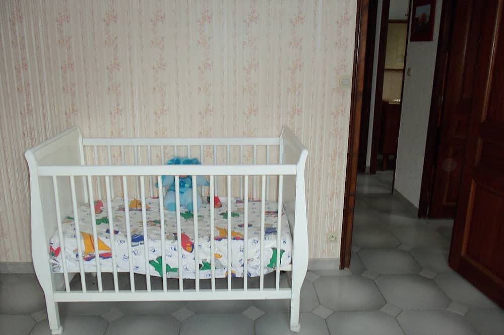 St Jean Luz Quartier Residentiel\" 2 Clim\"  Lit Bebe Jouets -- 5 Adultes + 1 Bebe in Saint-Jean-de-Luz, Région de Bayonne