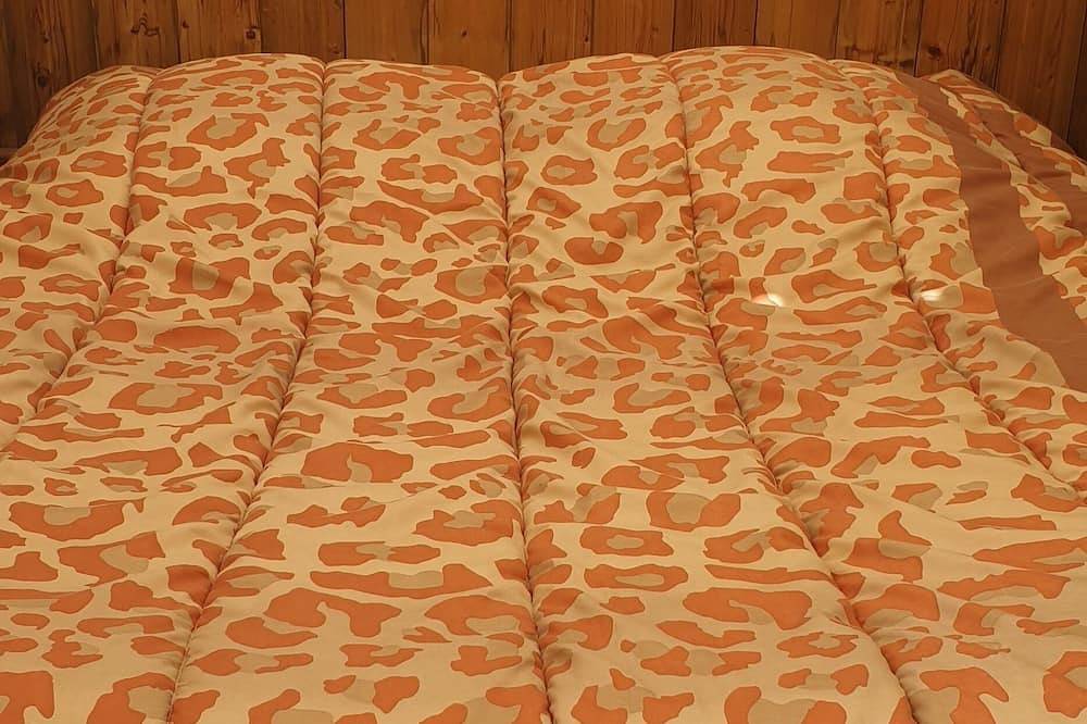 Logement éco lodge 2/4 pers proche du zoo et des plages de la côte sauvage in Les Mathes, Côte de Beauté