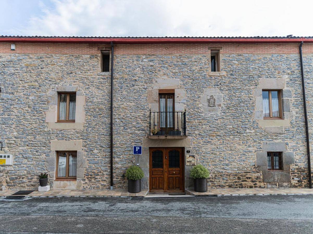 Double Room in Vitoria-Gasteiz, Cordillera Cantábrica