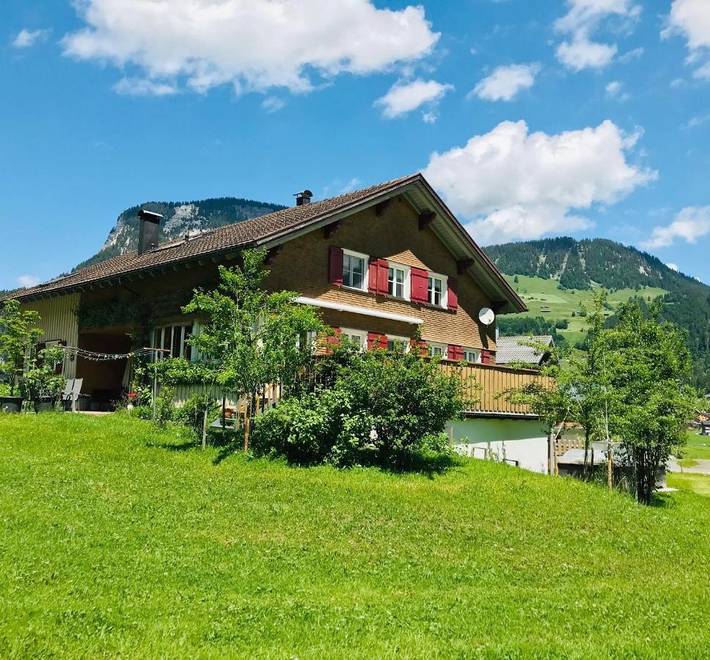 Vakantiewoning voor 5 personen, with Terras and Tuin as well as Uitzicht in Au