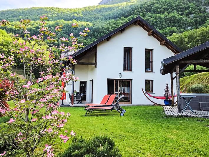 Haus 9 Personen in Aiguebelette-le-Lac, Chambéry und Umgebung