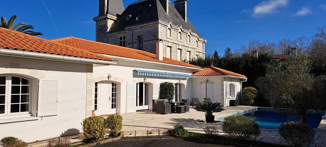 Three-Bedroom Villa in Bayonne, Bayonne und Umgebung