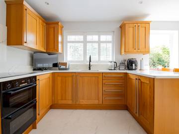 Holiday Rental for 10 People in Hastings, High Weald, Photo 3