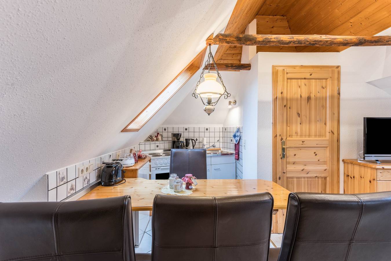 Ganze Wohnung, Ferienwohnung "Adler" in Meeresnähe mit Wlan & Terrasse in Wirdum, Nordseeküste