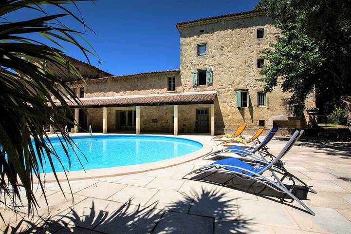 Location de vacances pour 41 personnes, avec jardin à Sainte-Anastasie - 4