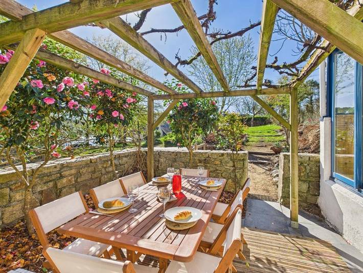 Gîte pour 7 personnes, avec terrasse et jardin dans Port Kerdruc