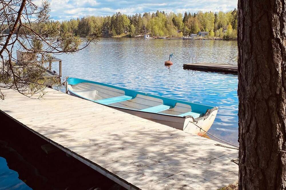 Unique accommodation by the lake, private beach, secluded location, only 35 min from Stockholm in Södertälje, Mälaren