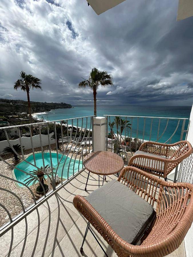 Hotel für 2 Personen, mit Balkon und Terrasse sowie Pool