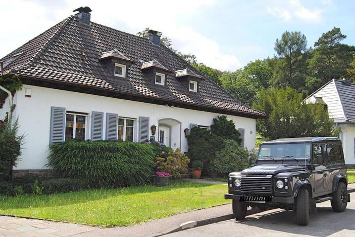 Villa für 9 Personen, mit Balkon und Terrasse sowie Garten und Sauna in Düsseldorf und Kreis Mettmann