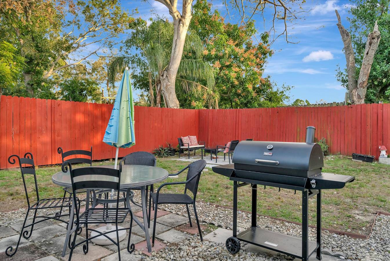 Apartamento entero, Sleeps 8 Near Busch Gardens with Bbq and Fenced Yard in Tampa, Tampa Bay
