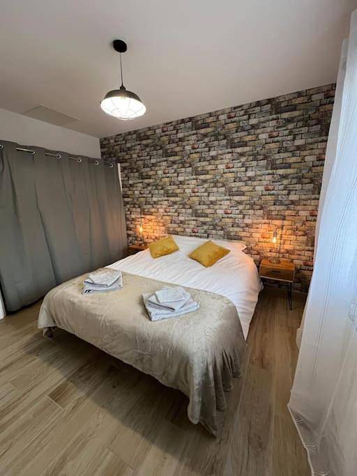 Location de vacances pour 4 personnes, avec terrasse à Vézeronce-Curtin - 4