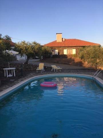Casa rural para 8 personas, con piscina y jardín en Mogadouro - 4