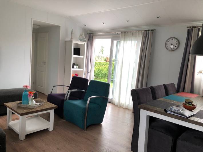 Chalet für 6 Personen, mit Terrasse und Garten in Serooskerke - 3