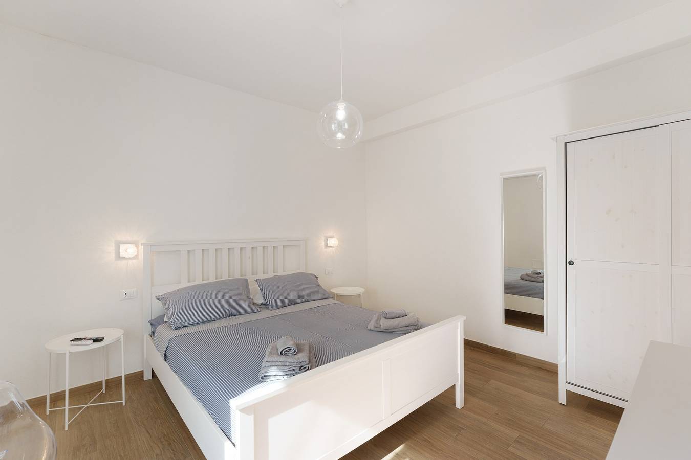 Chambre « Camera avec patio et jardin » avec terrasse privée, Wi-Fi et climatisation in La Caletta, Siniscola