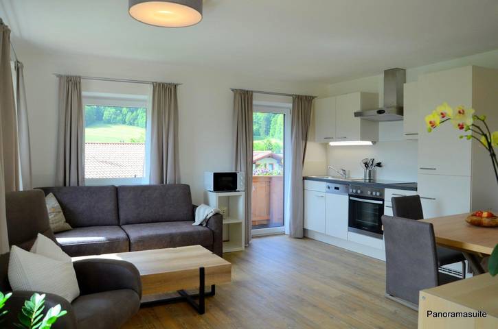 Ferienwohnung für 6 Personen, mit Garten und Ausblick sowie Seeblick, kinderfreundlich in Walchsee - 4