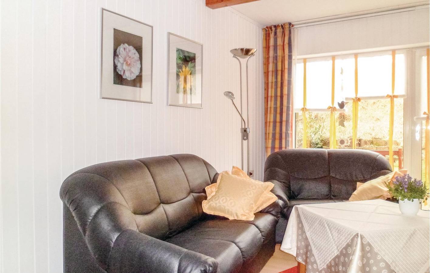 Ganze Ferienwohnung, Modernes Appartement mit Terrasse & Parkplatz, 2km nach Gembeck in Twistetal, Waldecker Land