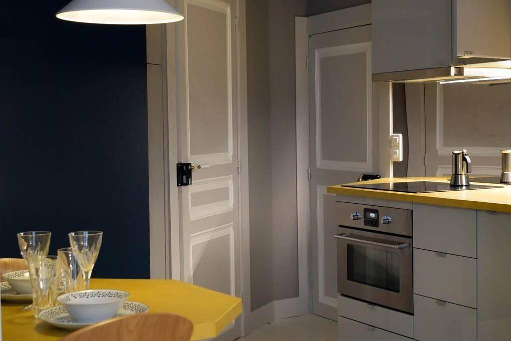 Appartement entier, Studio 1769 Sainte-Chapelle in Vic-le-Comte, Parc Naturel Régional Livradois-Forez