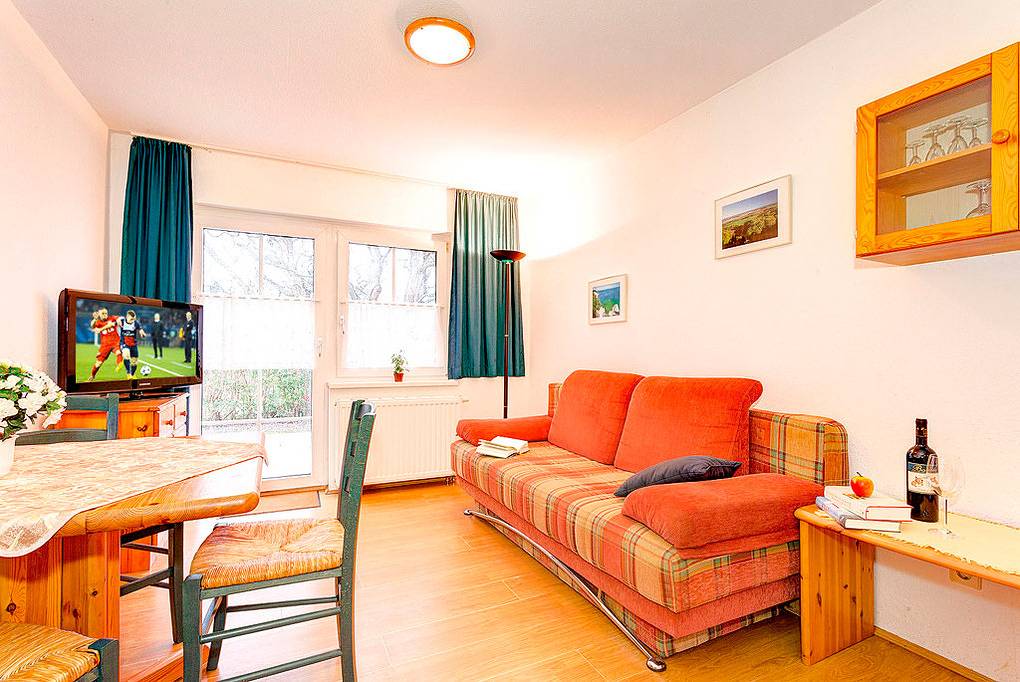 Ganze Ferienwohnung, Villa Idyll, Gartenhaus, Whg. 654 in Sellin, Rügen