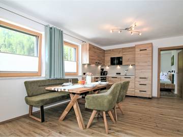 Ferienwohnung für 4 Personen, mit Terrasse und Garten in der Zillertal Arena