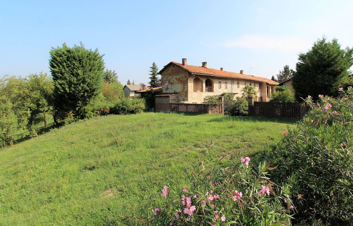 Vakantiehuis voor 6 personen met tuin in Brozolo, Provincie Torino
