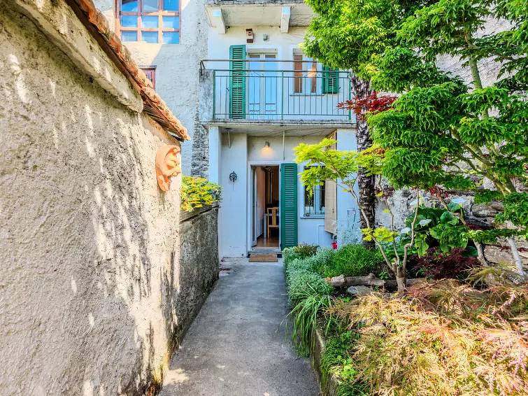 Huis 8 Personen in Dervio, Westelijke Orobie-Alpen