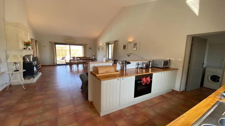 Location de vacances pour 9 personnes, avec jardin et piscine à Chalais - 3