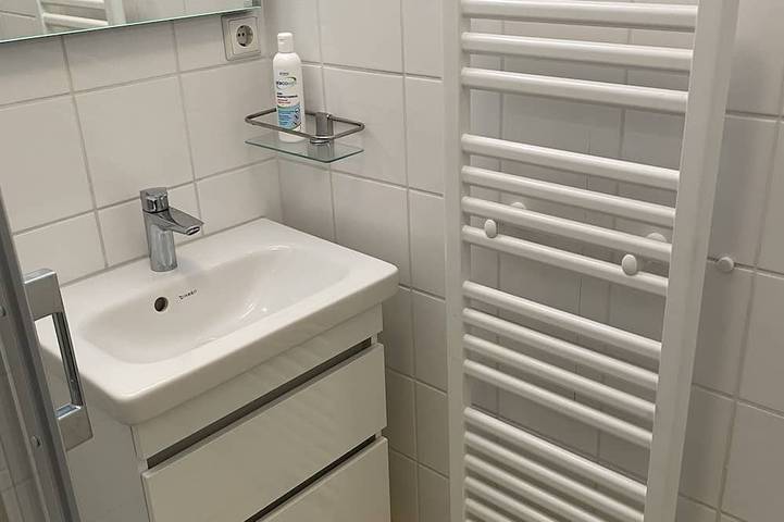 Ganze Wohnung, Tolles Ein-Raum-Apartment direkt am Greetsieler Hafen in Greetsiel, Krummhörn