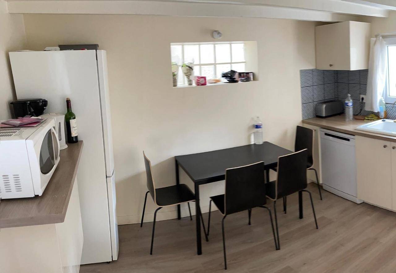 Appartement de vacances entier, Double Room in Neuilly-sur-Marne, Seine-Saint-Denis