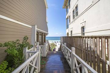 Vacation House for 12 Guests in Miramar Beach, Emerald Coast, Picture 4