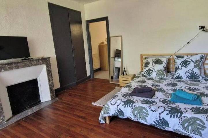 Spacious Townhouse Suite - Sleeps 4 in Oloron-Sainte-Marie, Béarn