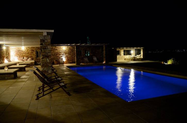 Wonderful Antiparos Villa | Villa Imperiale | 9 Bedrooms | Private Pool | Outdoor Lounge & Dining Area & BBQ | 5-min walk to Beach | Gloriuos Views | Faneromeni in Antiparos