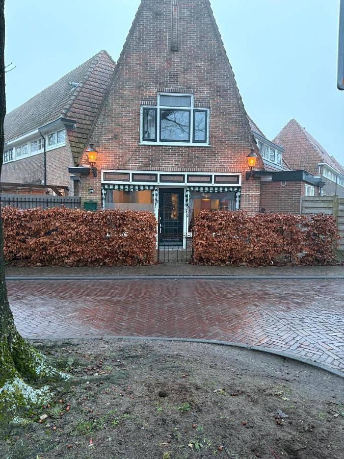 Geheel appartement, One-Bedroom Apartment in Huizen, Noord-Holland