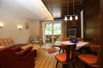 Ferienwohnung für 4 Personen, mit Garten in Nesselwängle