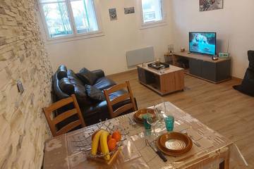 Gîte pour 2 personnes, avec terrasse et jardin à Bourbonne-les-Bains