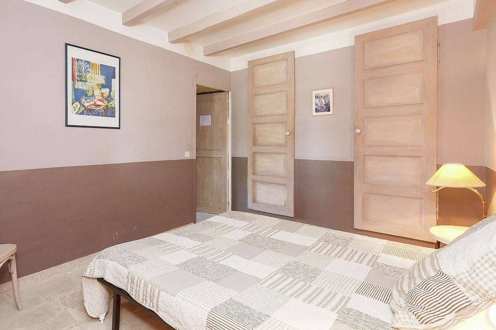 Casa rural en Oppede con piscina compartida in Oppède, Parque natural regional del Luberon