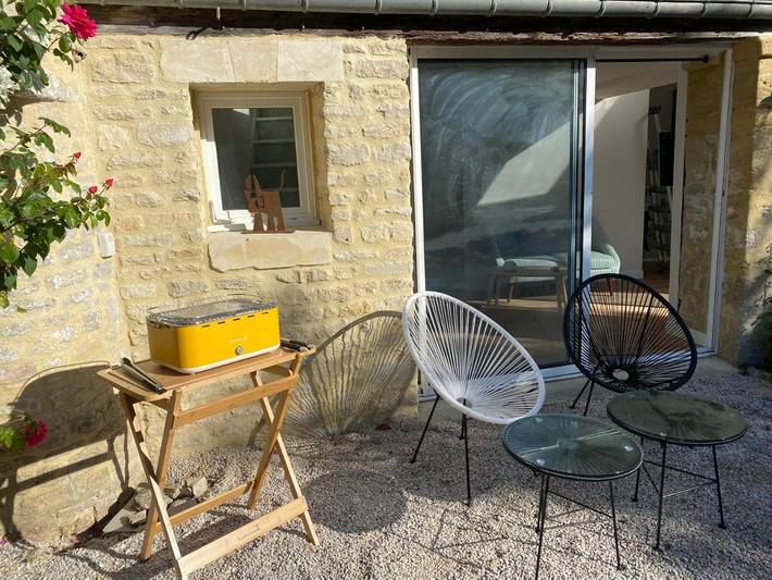 Location de vacances pour 12 personnes, avec Terrasse et Jardin ainsi que Piscine et Vue à Bazenville - 2