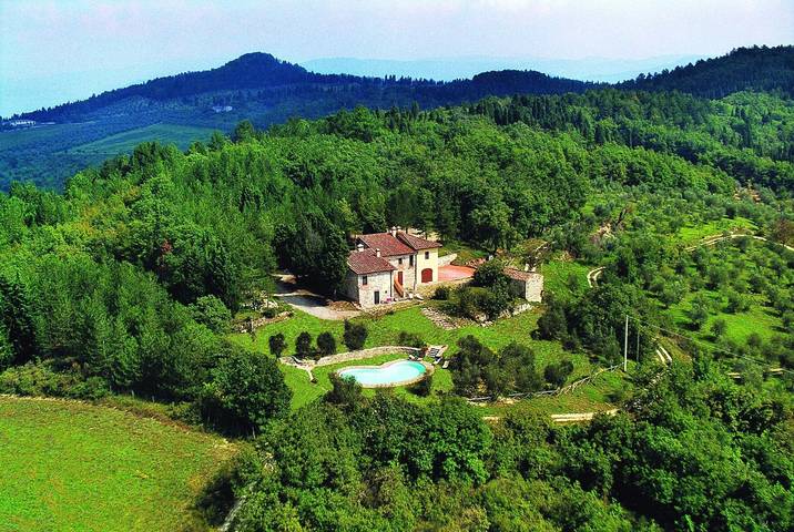 Antieke Middeleeuwse Toren met Zwembad en Uitzicht op Florence in Pontassieve, Chianti