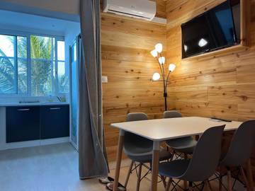 Maison d’hôte pour 4 personnes, avec jardin ainsi que vue et piscine à Sainte-Suzanne