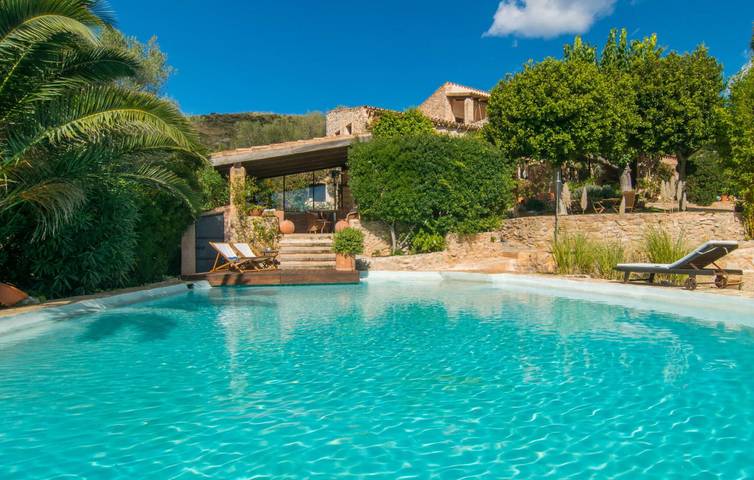 Apartamento vacacional entero, Apartamento junto a la playa con piscina, cocina y Wi-Fi in Artà, Mallorca Este